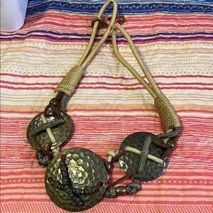 Chic Women's Belt with Bronze and Gold Accents